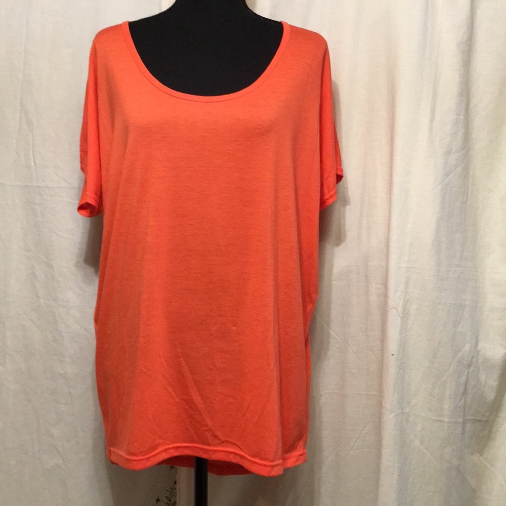 Bobbie Brooks pullover T-shirt
